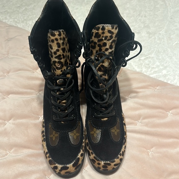 Louis Vuitton Laureate Platform Desert Boot - Picture 3 of 6